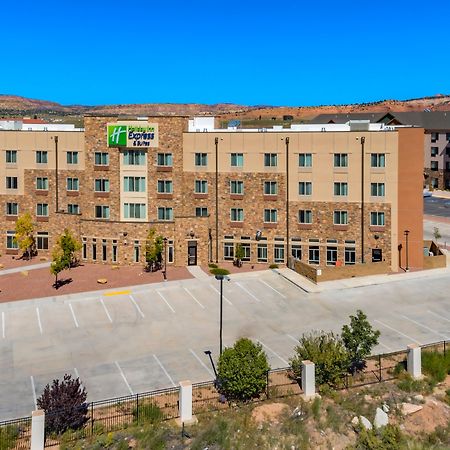 Holiday Inn Express & Suites Gallup East By Ihg Exterior photo