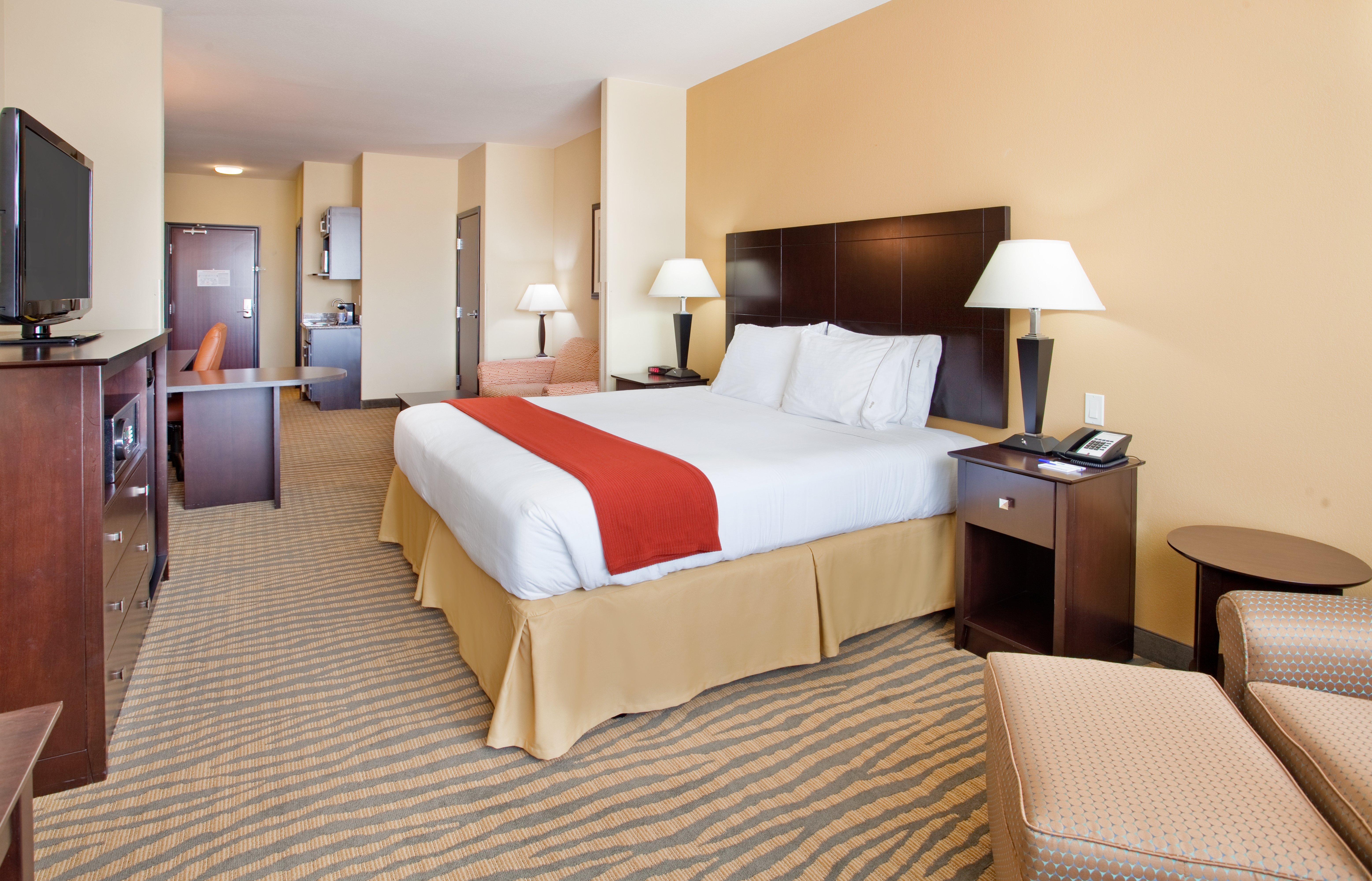 Holiday Inn Express & Suites Gallup East By Ihg Exterior photo