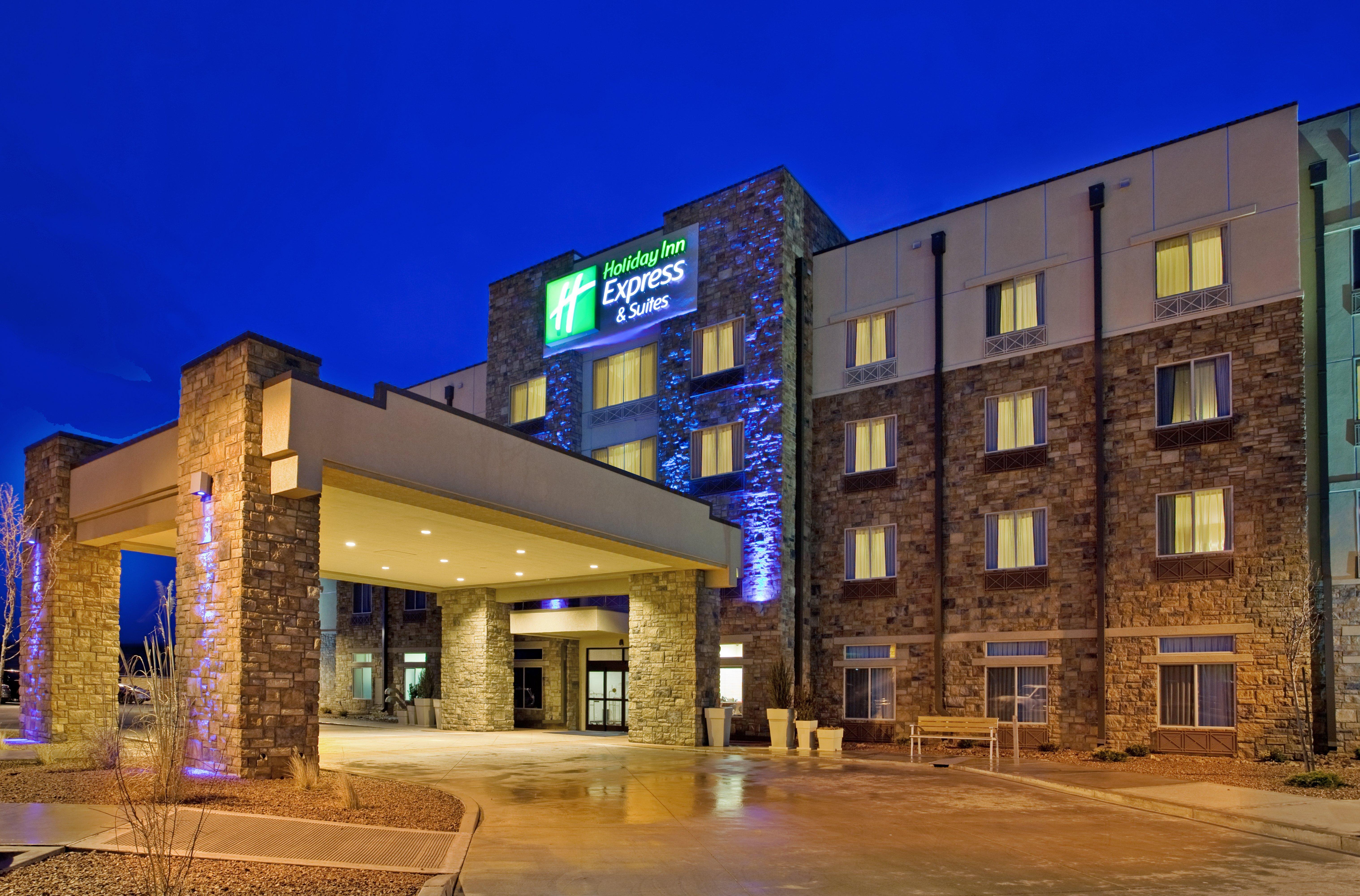 Holiday Inn Express & Suites Gallup East By Ihg Exterior photo
