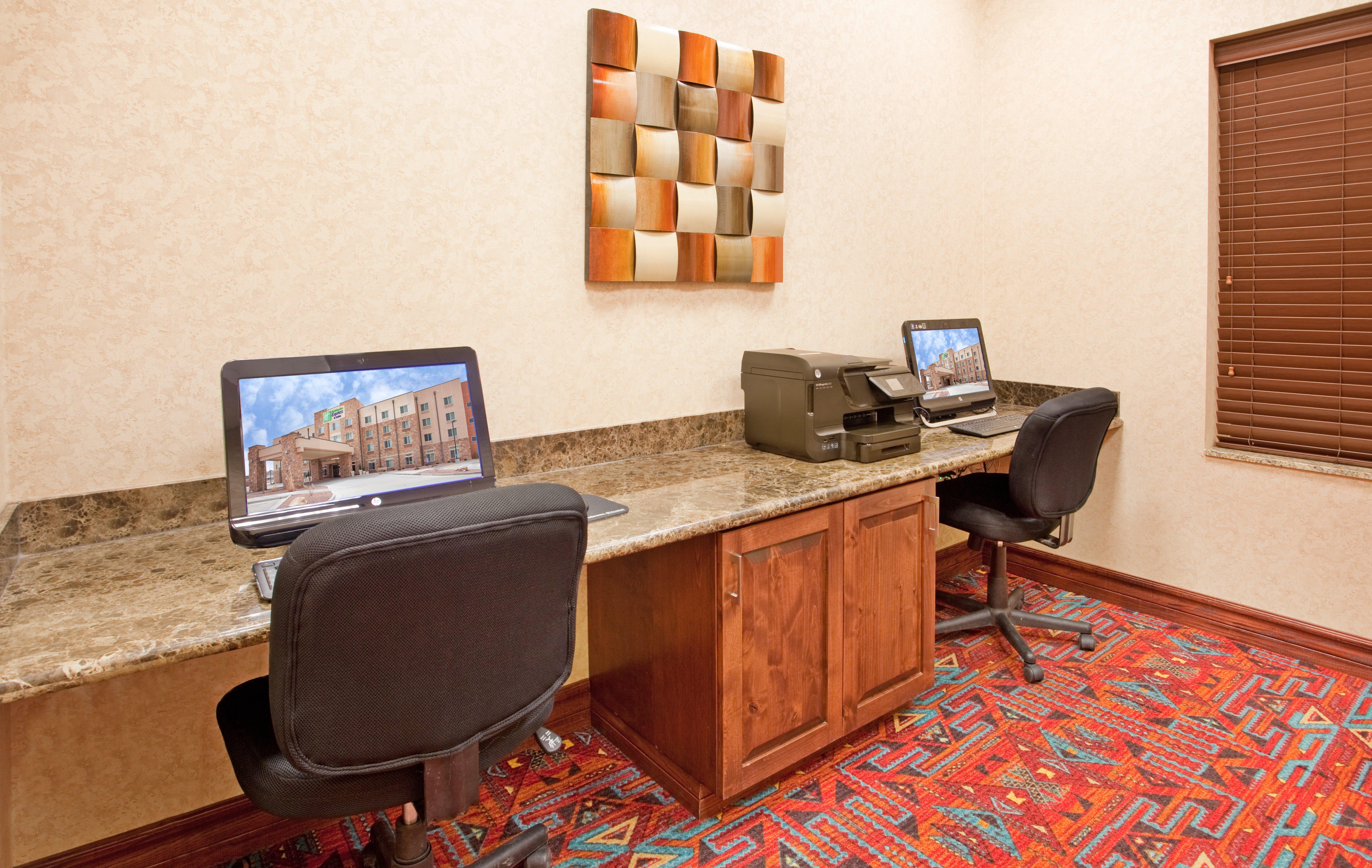 Holiday Inn Express & Suites Gallup East By Ihg Exterior photo