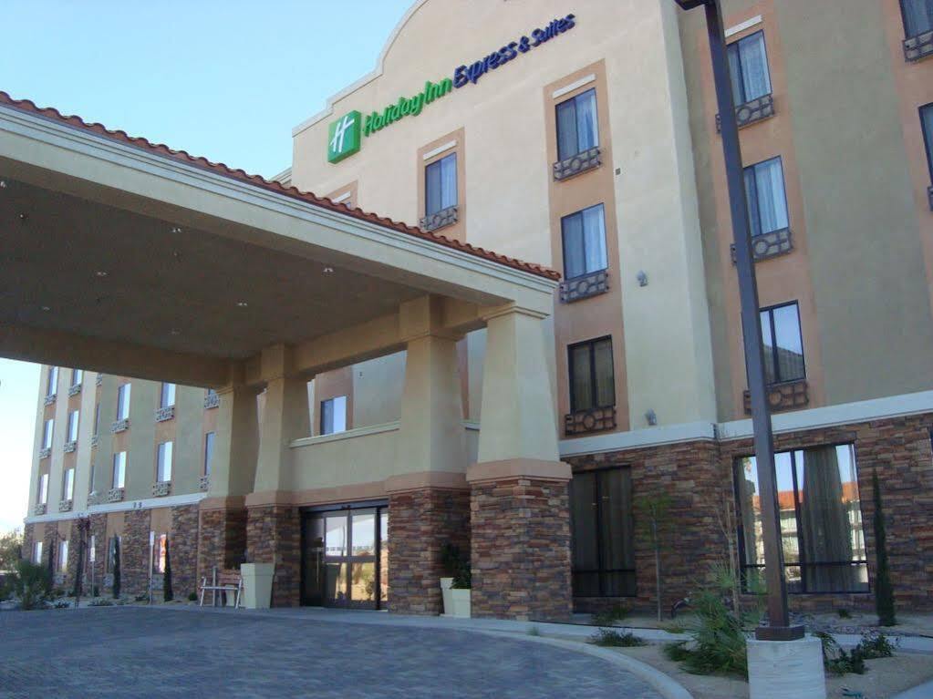 Holiday Inn Express & Suites Gallup East By Ihg Exterior photo